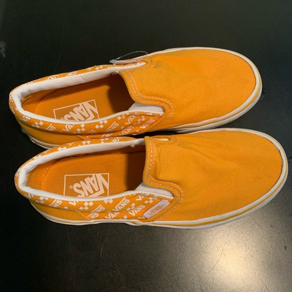 Vans - Picture 2 of 3